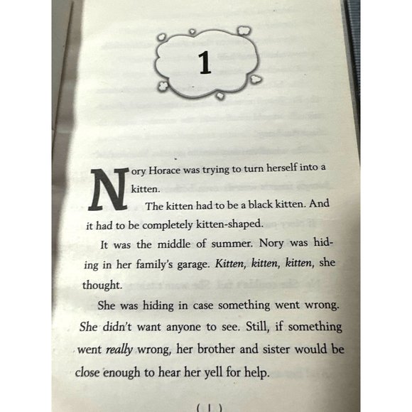 Upside Down Magic Book One Sarah Mlynowski Paperback 2015 - Picture 4 of 5